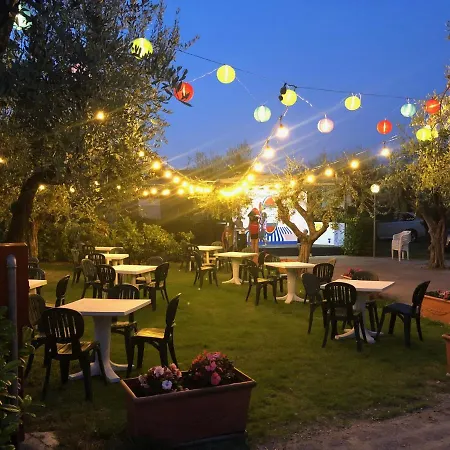 Villenpark Sanghen Lägenhetshotell Manerba del Garda